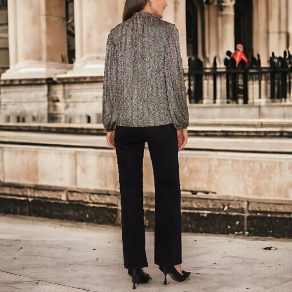 VINCE CAMUTO Gold Smocked Neck Metallic Top Women’s Medium NWT NEW - Picture 4 of 14